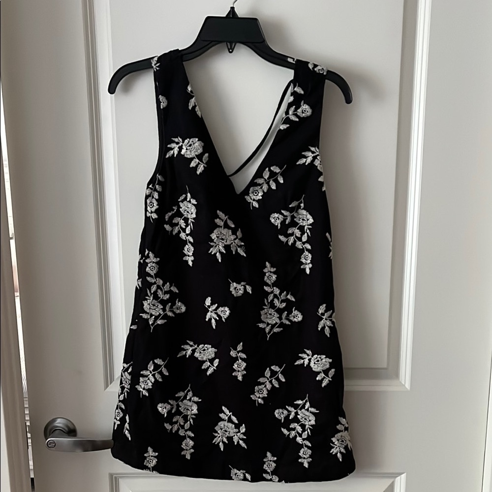 Abercrombie & Fitch Black and White Floral Mini Dress